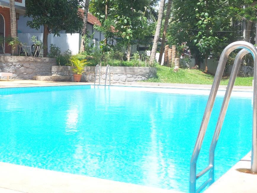 Raja Hotel Kovalam Luaran gambar
