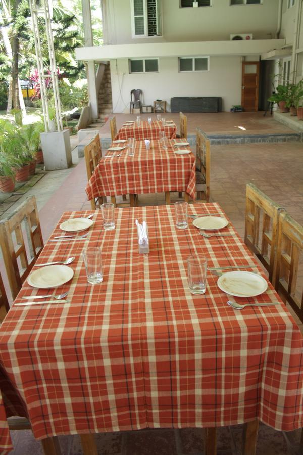 Raja Hotel Kovalam Luaran gambar