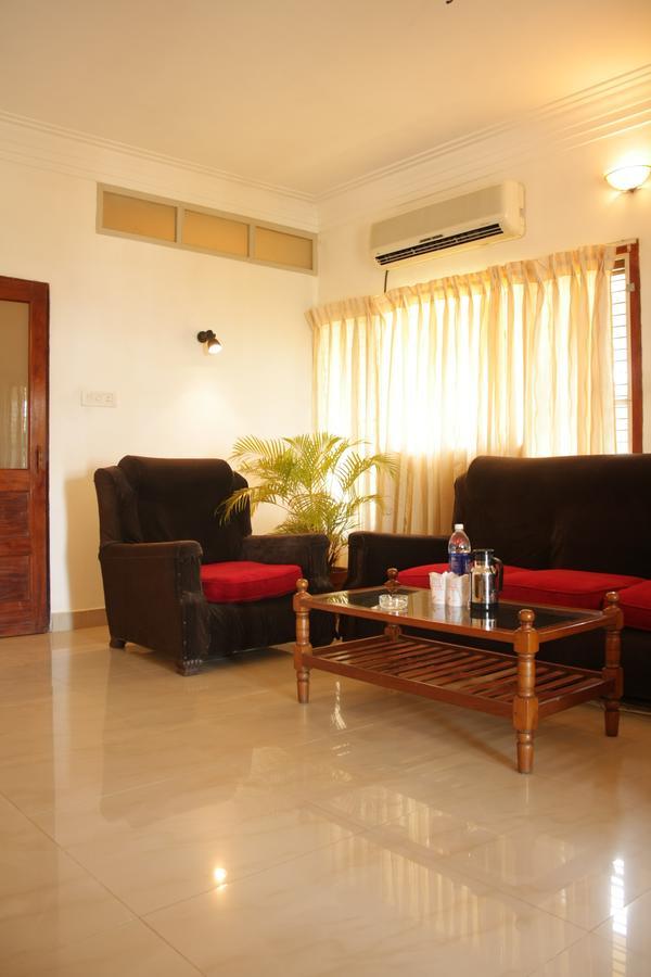 Raja Hotel Kovalam Luaran gambar